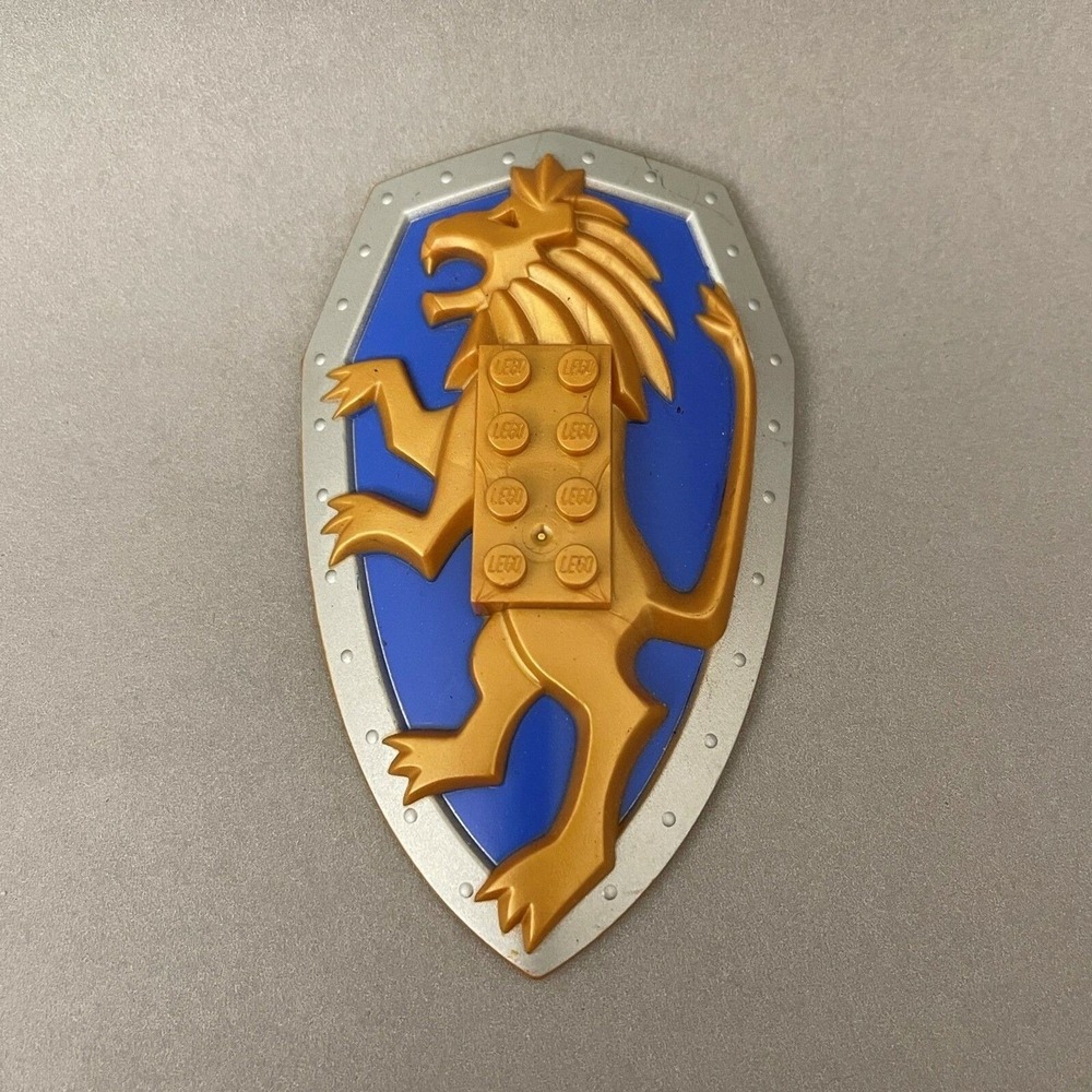 2004 Lego Lion Shield Blue Gold Yellow 53347 4 1/4"‎ x 2 1/2"